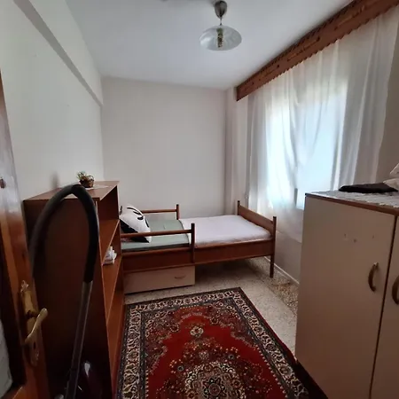 Sahil Yakini Ozdere